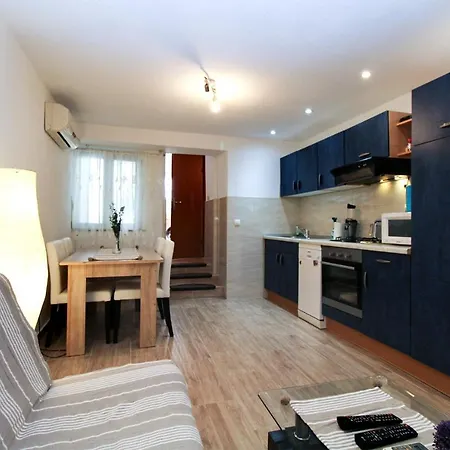 Apartman Besima 2178 Póla