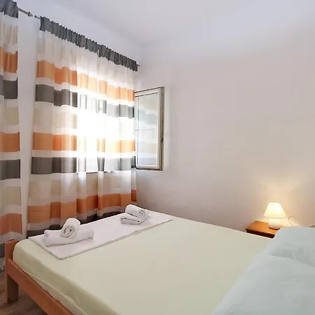 Apartament Besima 2178 *